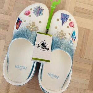 Crocs - Frozen, Elsa, Anna, Women's Size 11, Brand New with Tags!